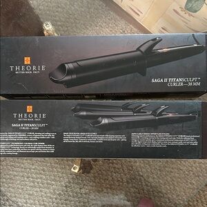 Theorie Saga II Titansculpt Curler - Black